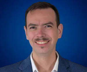 Ricardo Pérez Segura — Conferencista de Marca Personal