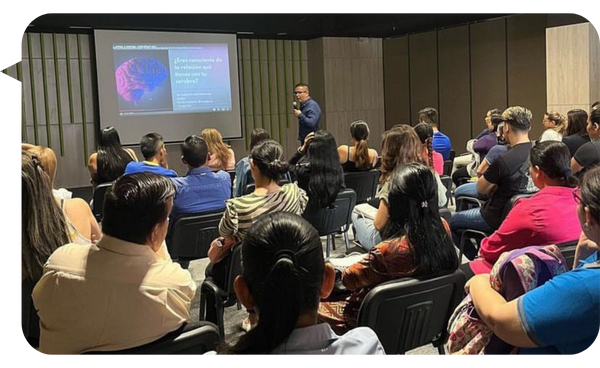 Carlos Sánchez Ortiz, conferencista para eventos corporativos sobre Ciencia y Experiencia
